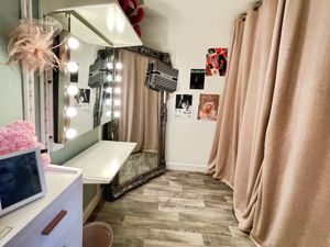 Dressing room- click for photo gallery